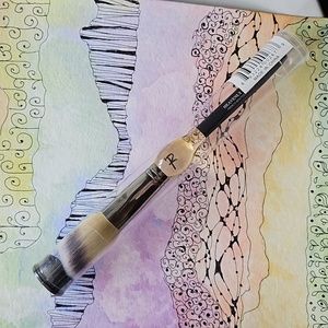 It Heavenly Luxe French Boutique Blush brush NEW IN BOX